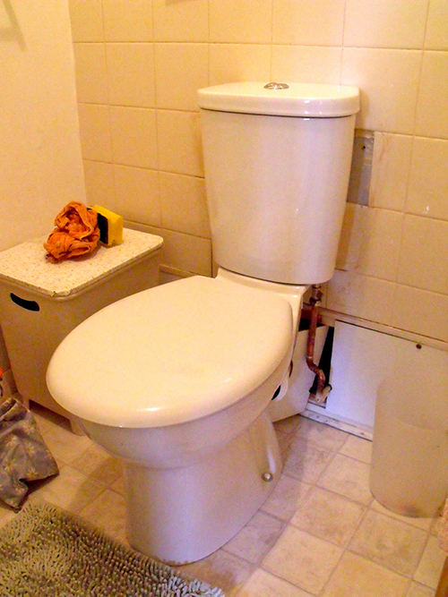  NEW UP TO DATE TOILET WITH INTERNAL OVERFLOW